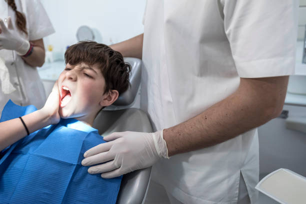 Best Emergency Tooth Extraction in Hebbronville, TX